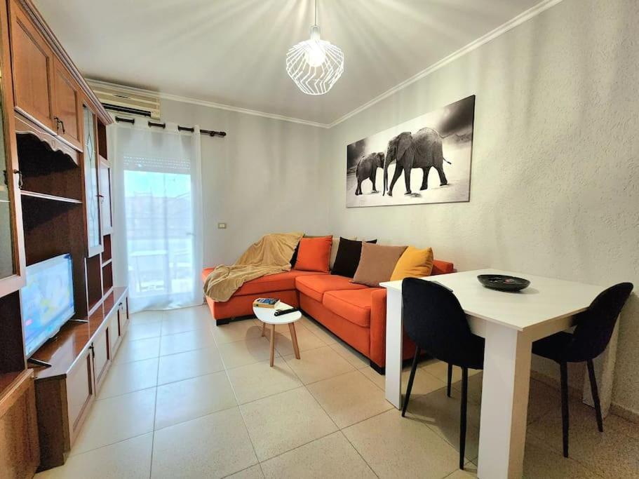 Appartement One Bd Flat Near Center With 24H Self Check In à Tirana Extérieur photo