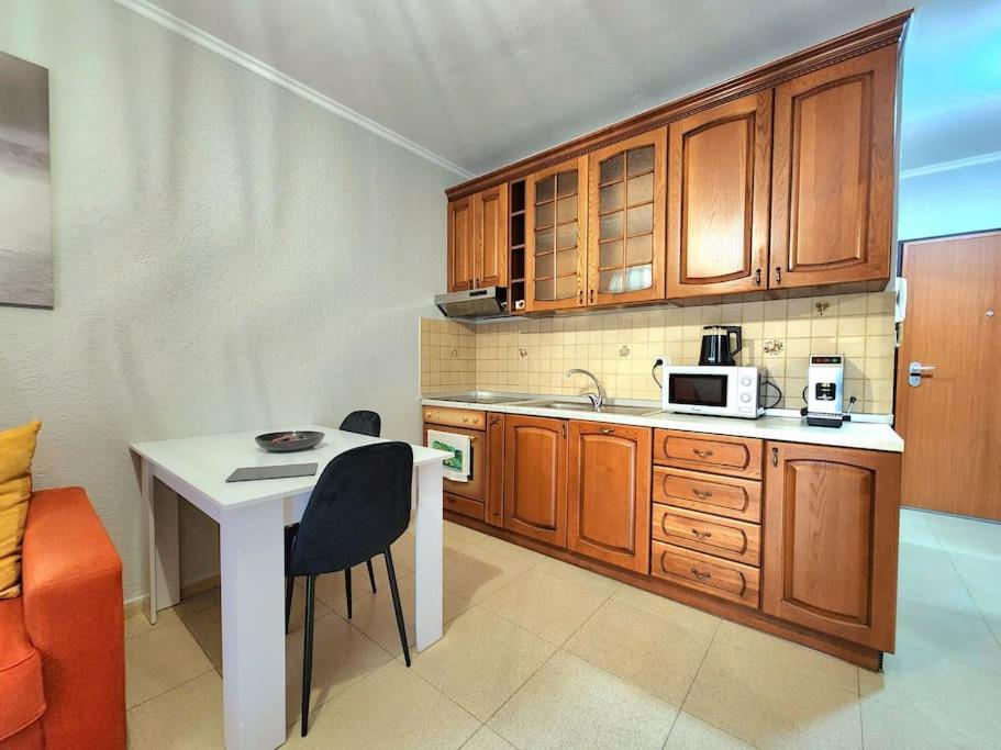 Appartement One Bd Flat Near Center With 24H Self Check In à Tirana Extérieur photo