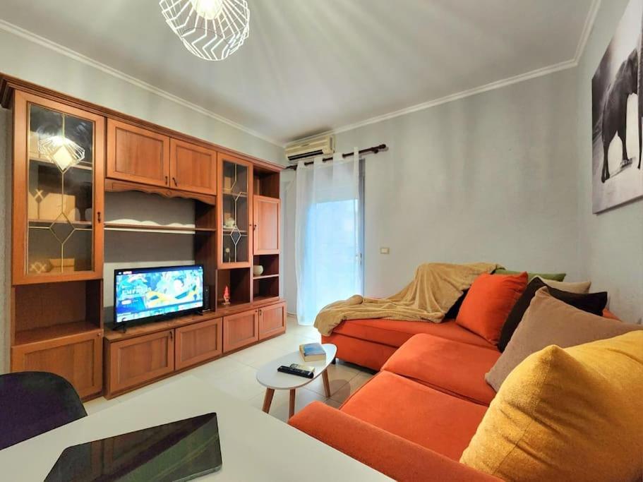 Appartement One Bd Flat Near Center With 24H Self Check In à Tirana Extérieur photo